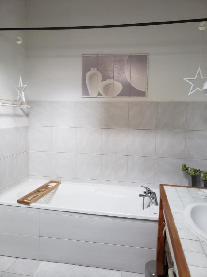 Chambre Dans Une Grande Maison Entre Canal Du Midi Et Centre Ville Béziers Eksteriør bilde